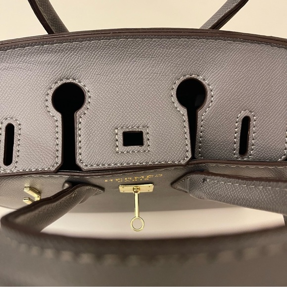 ✨ New Elegant Taupe Structured Satchel | Classic 25 Style ✨ - Picture 8 of 9